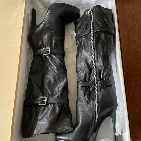 Michael Kors -Veronica Black Boots - Picture 7 of 8